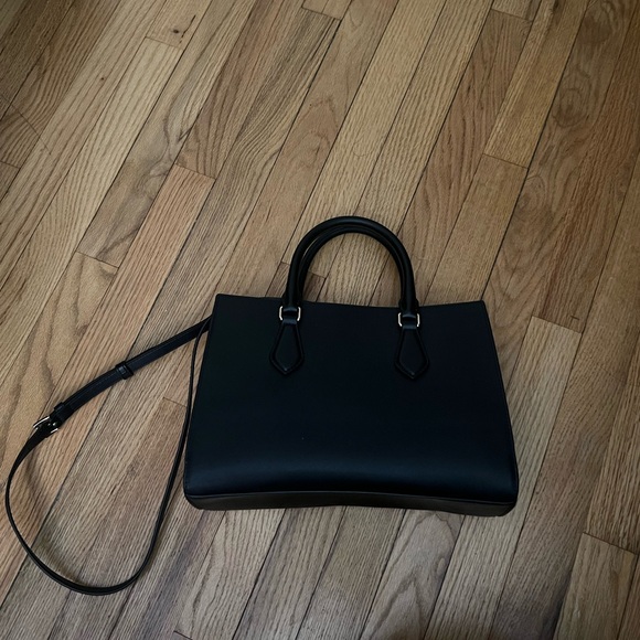 Michael Kors Shelia Satchel - Picture 2 of 4
